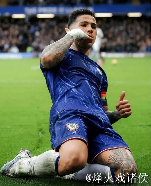 切尔西夺世俱杯冠军,恩佐晒庆祝照更新社媒 切尔西夺世俱杯冠军,恩佐晒庆祝照更新社媒