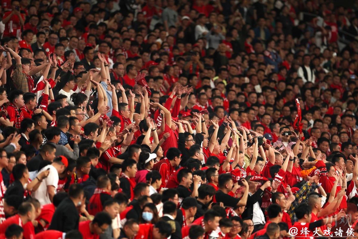 世界杯直播：球迷互动社区热烈讨论